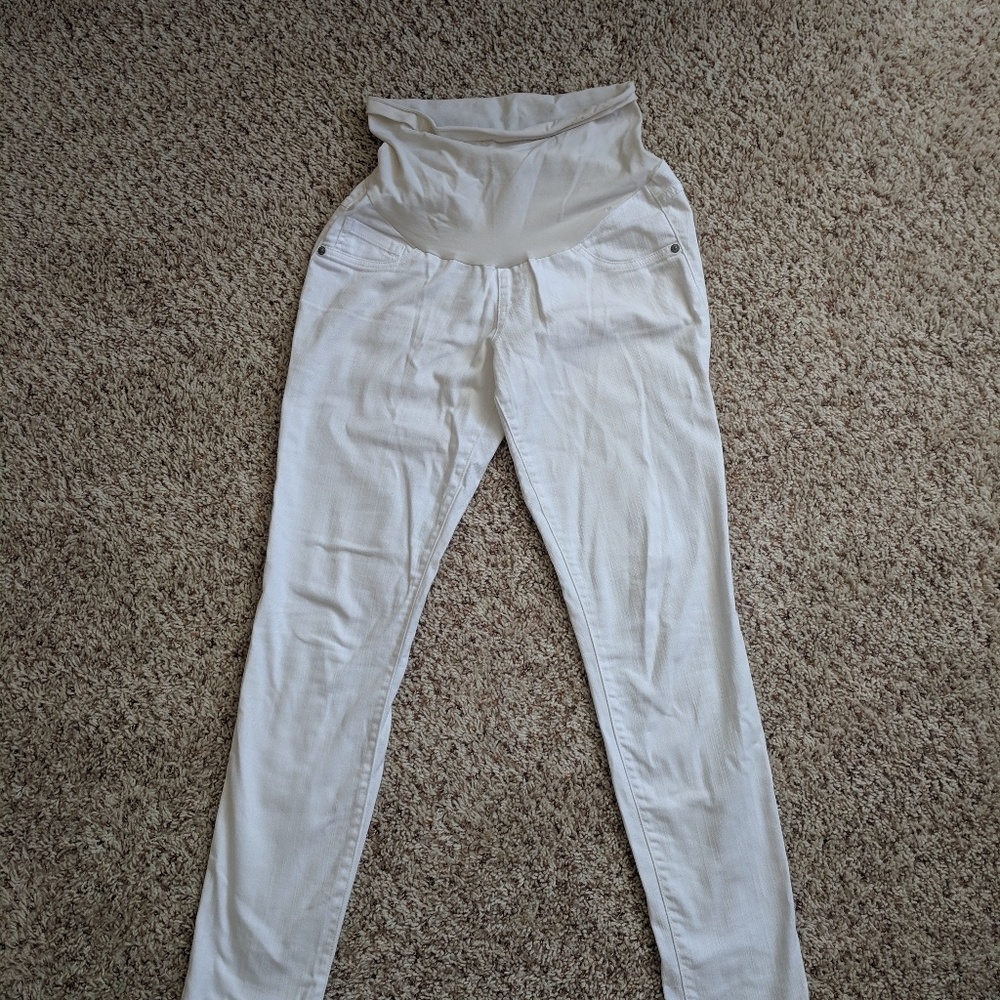 White maternity pants / jeans